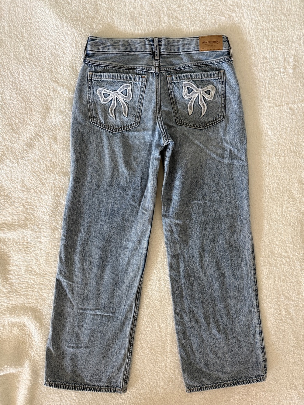 Abercrombie Kids Light Wash Blue Bow Low Rise Baggy Girls Jeans 11/12